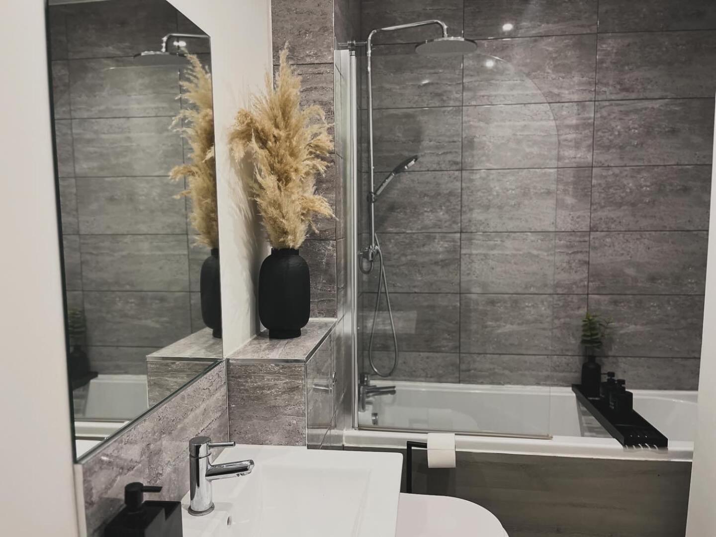 Groovy Central King Suite - Free Gym! Leicester Eksteriør bilde